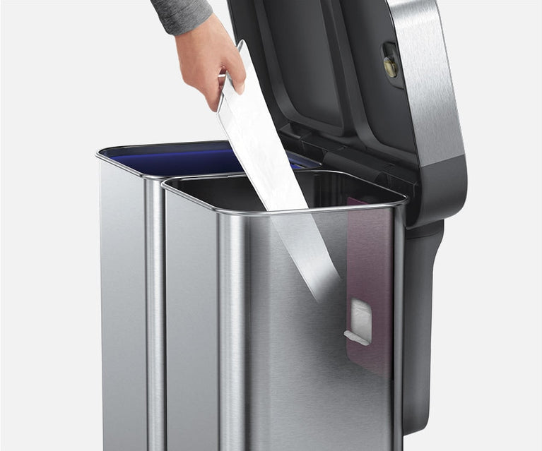 Simplehuman's Liner change is simple and seamless. 